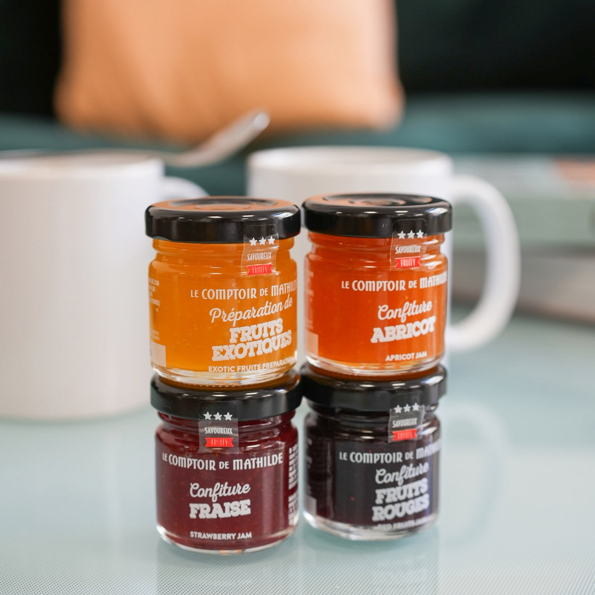 Coffret de 4 mini confitures avec étiquettes colorées