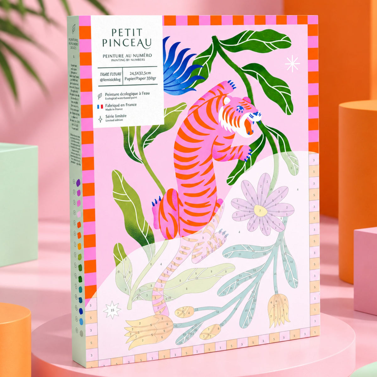 Kit de peinture au numéro avec un tigre fleuri en détail