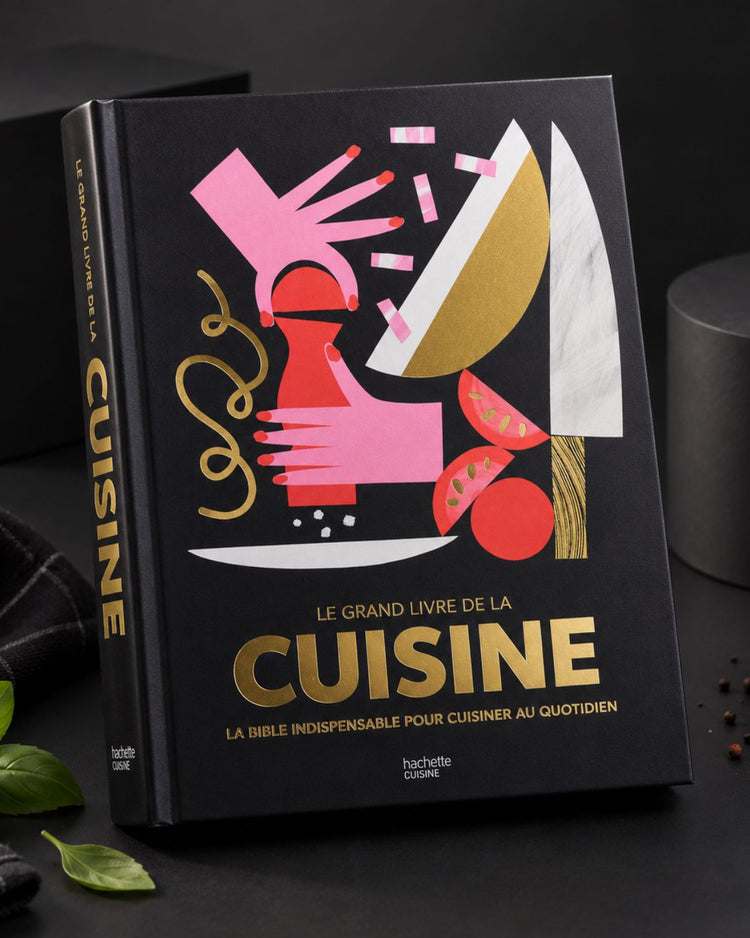 Couverture du grand livre de cuisine avec illustrations colorées