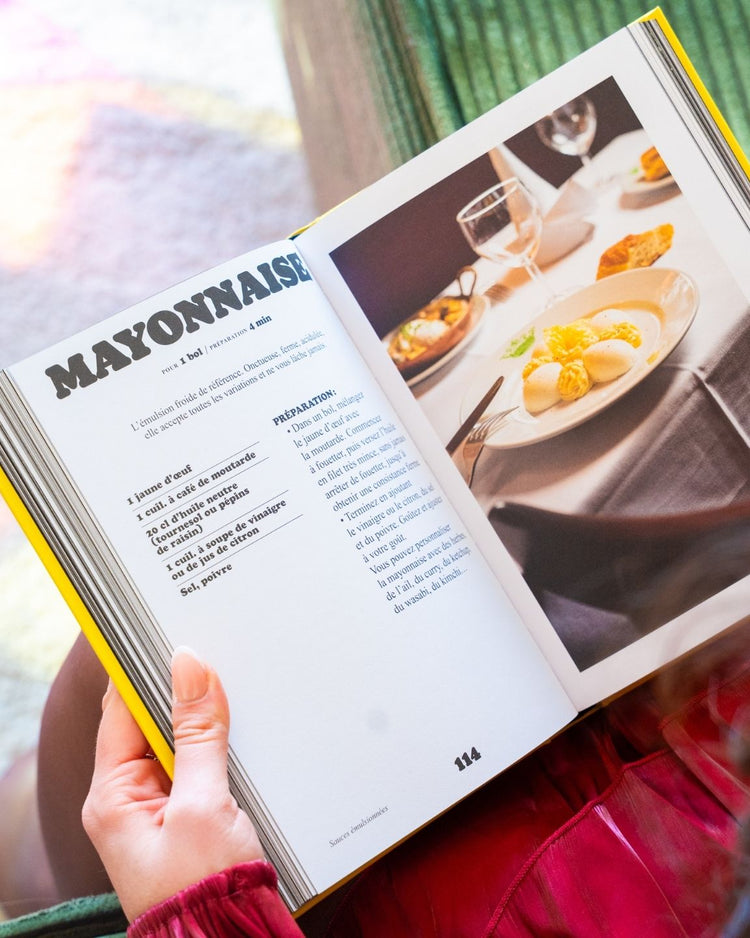 Couverture du livre avec des illustrations de sauces variées