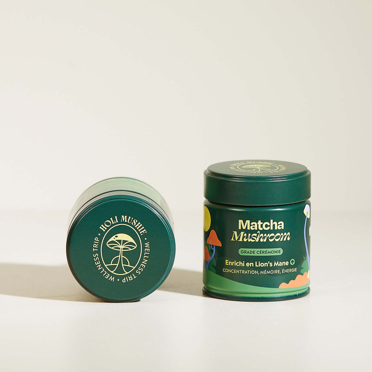 Boîte de Matcha aux champignons avec texture lisse et élégante