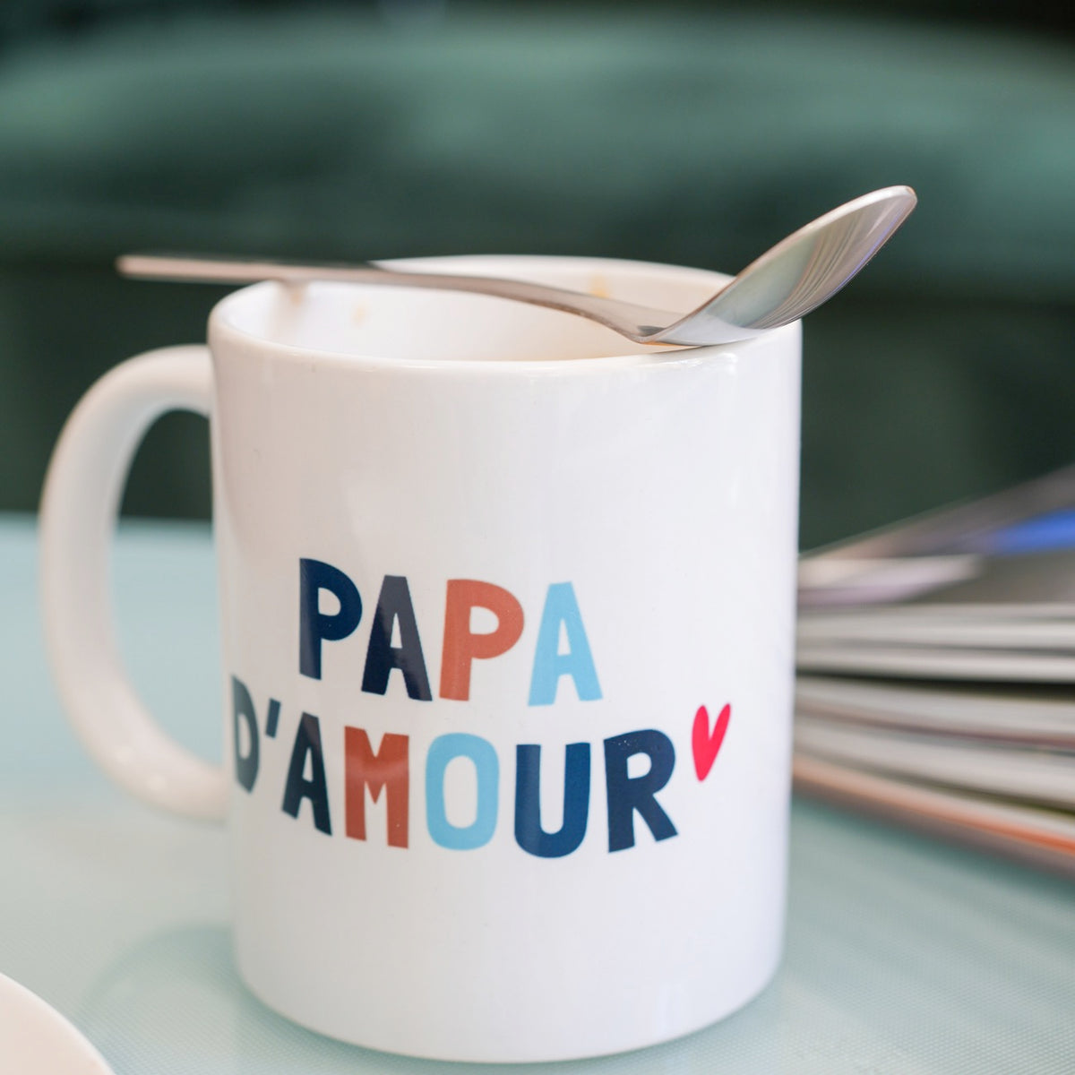 Mug avec inscription 'Papa d'Amour' sur fond blanc
