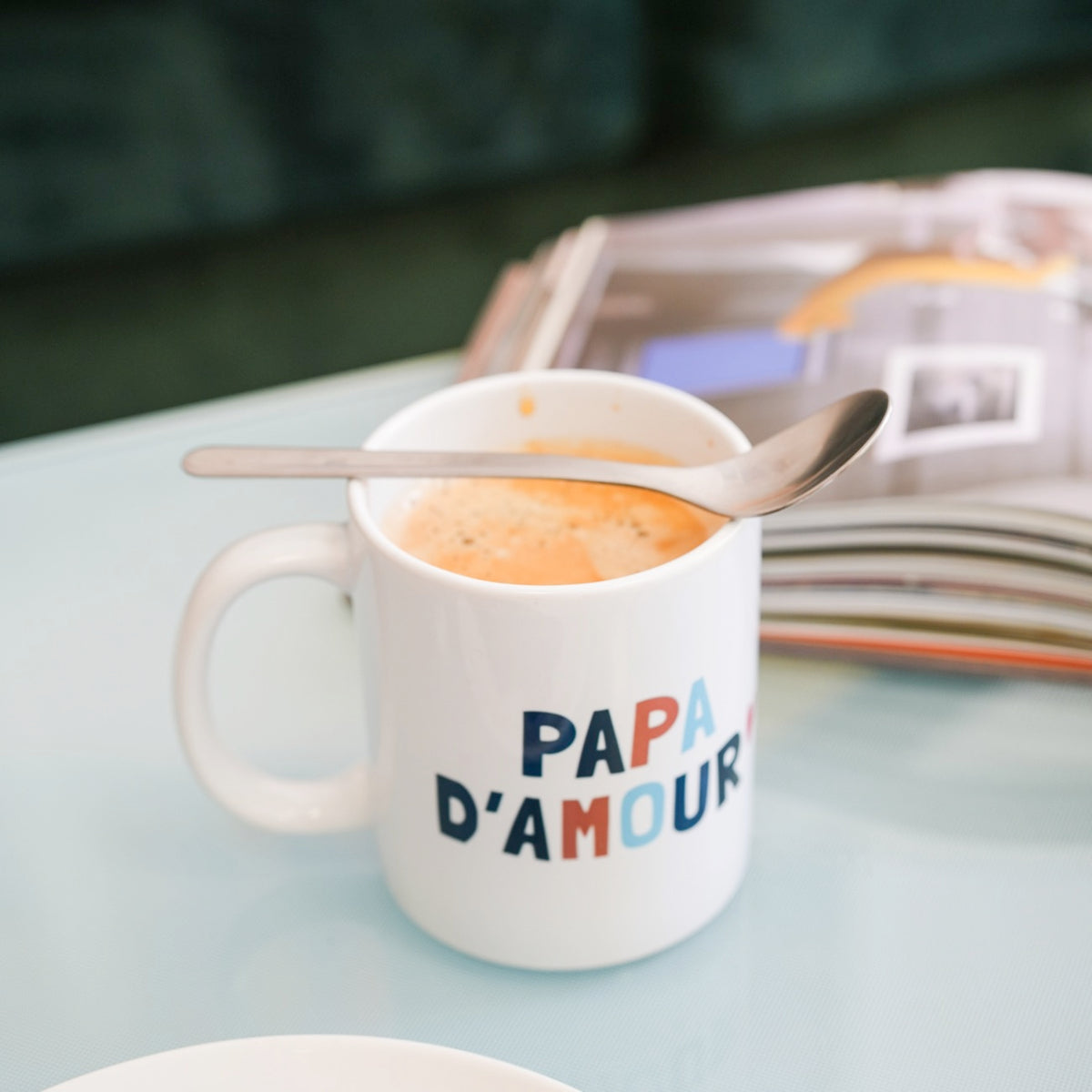 Mug avec inscription 'Papa d'Amour' sur fond blanc
