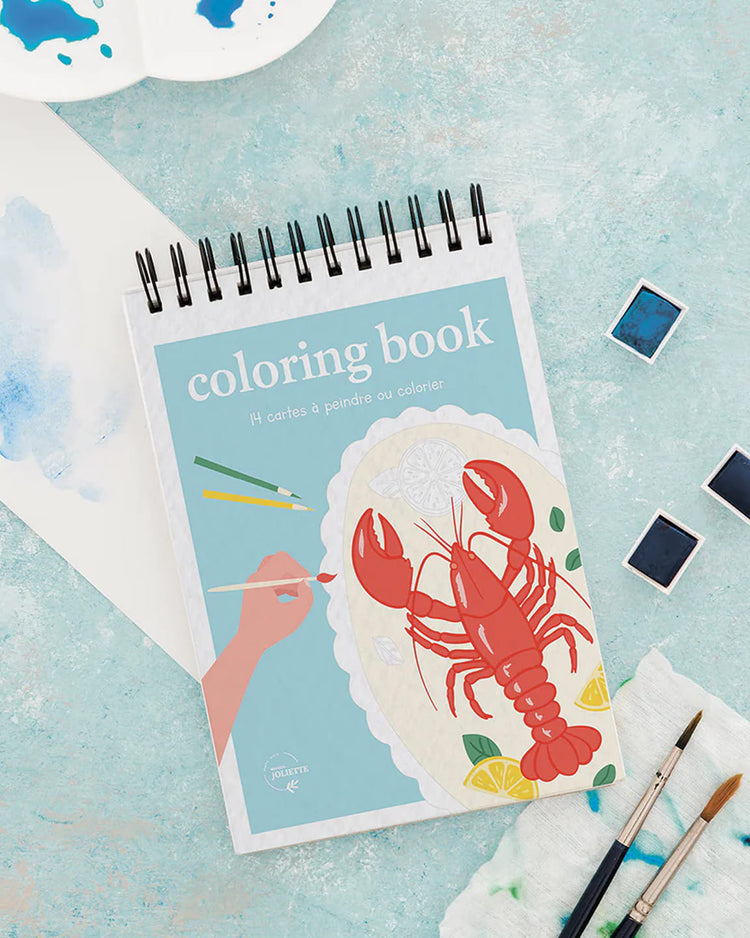 Carnet de coloriage Felicità avec motifs fleuris en gros plan
