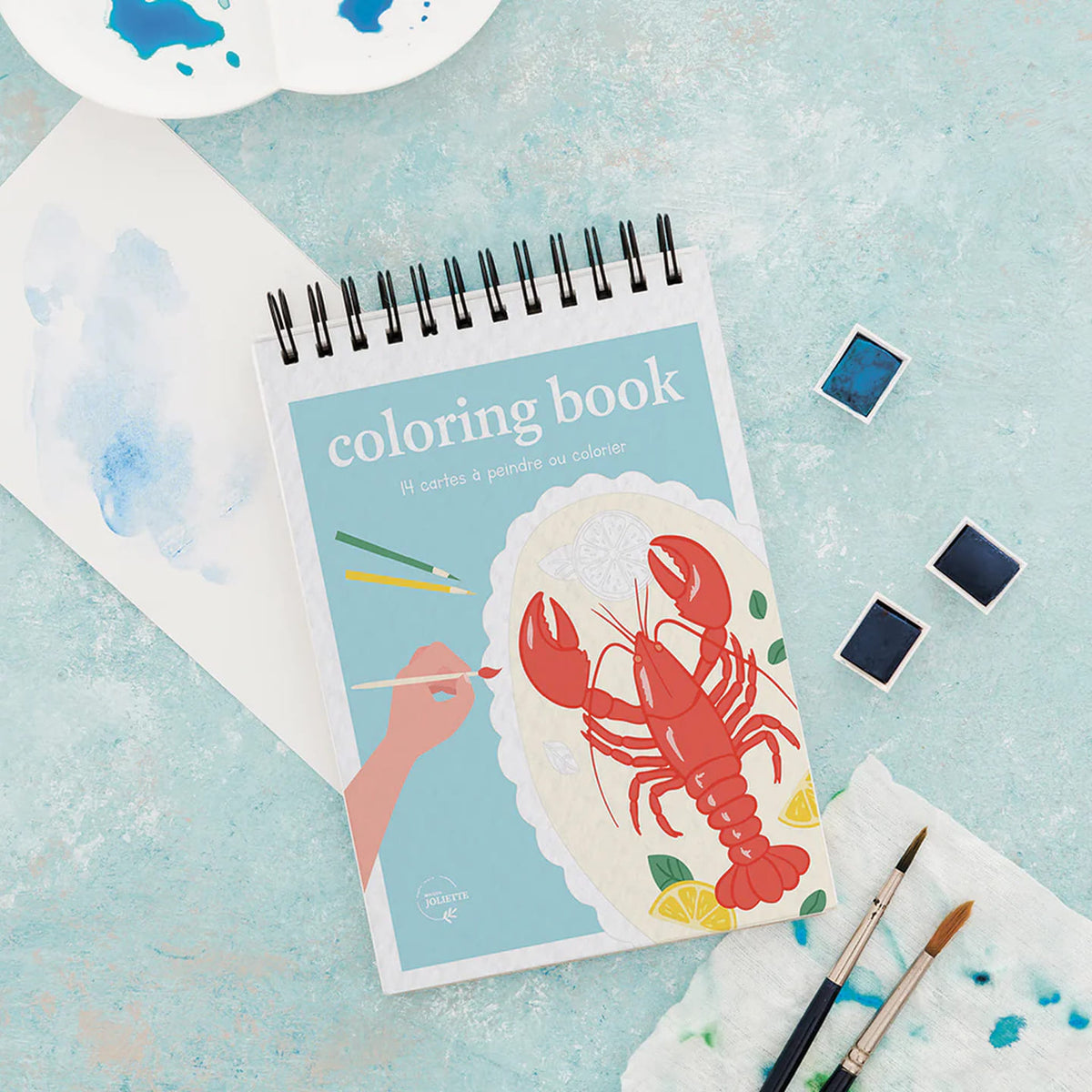 Carnet de coloriage Felicità avec motifs fleuris en gros plan