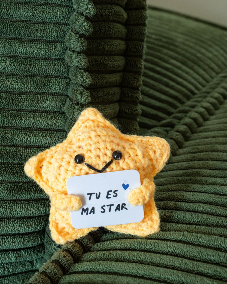 Étoile en crochet avec pancarte, vue de face