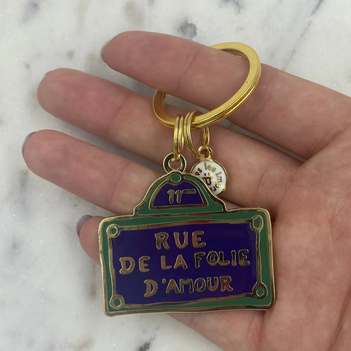 Porte-clés Rue de la Folie d'Amour avec inscription élégante