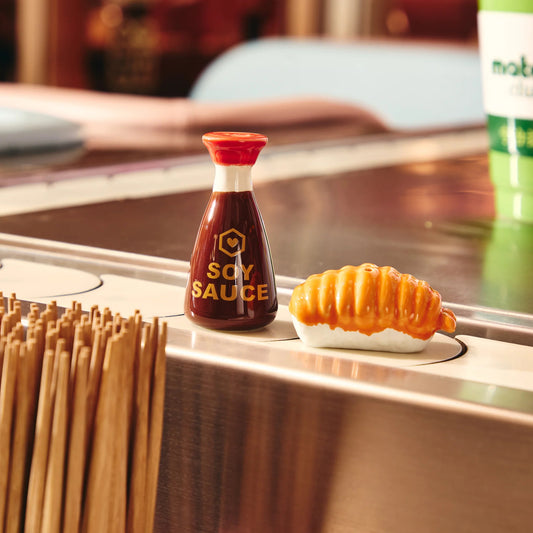Salière et poivrière en céramique avec motif sauce soja