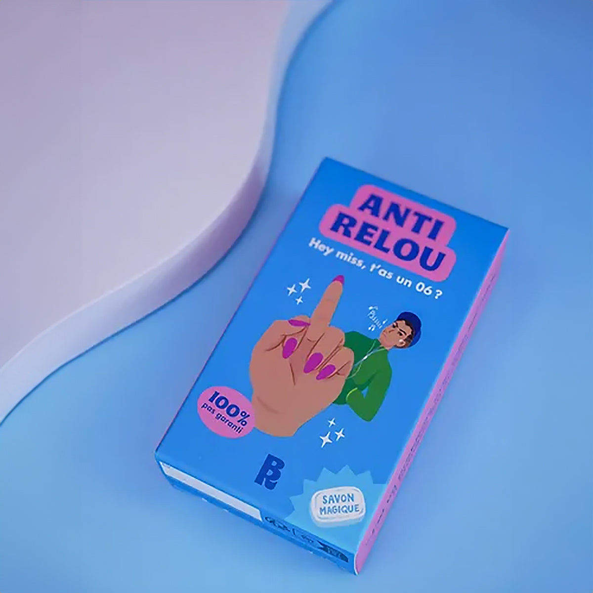 Savon anti-relou avec un design humoristique et coloré.