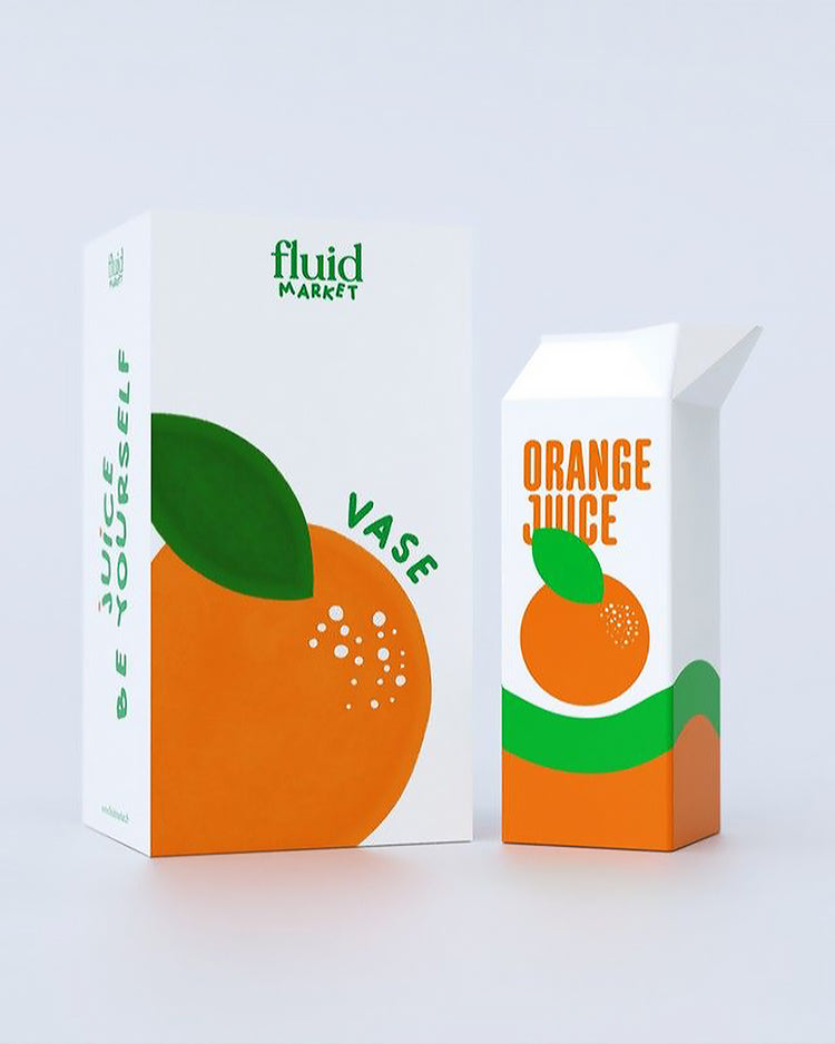 Vase en forme de brique de jus d'orange, angle latéral