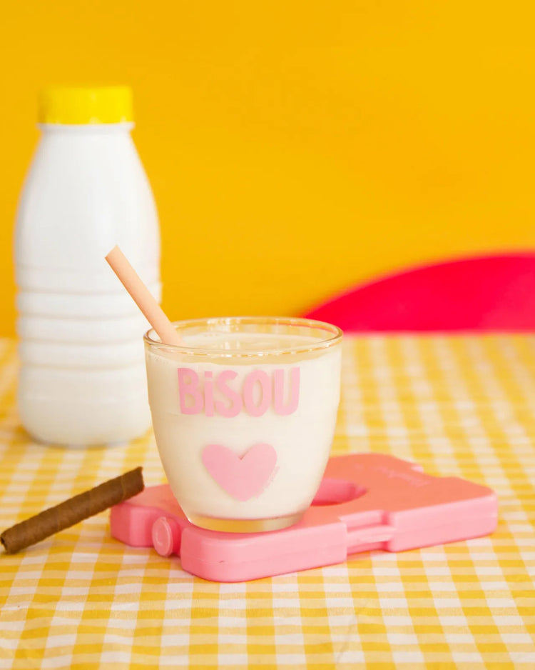 Verre Duralex Bisou XL avec message coloré et design joyeux