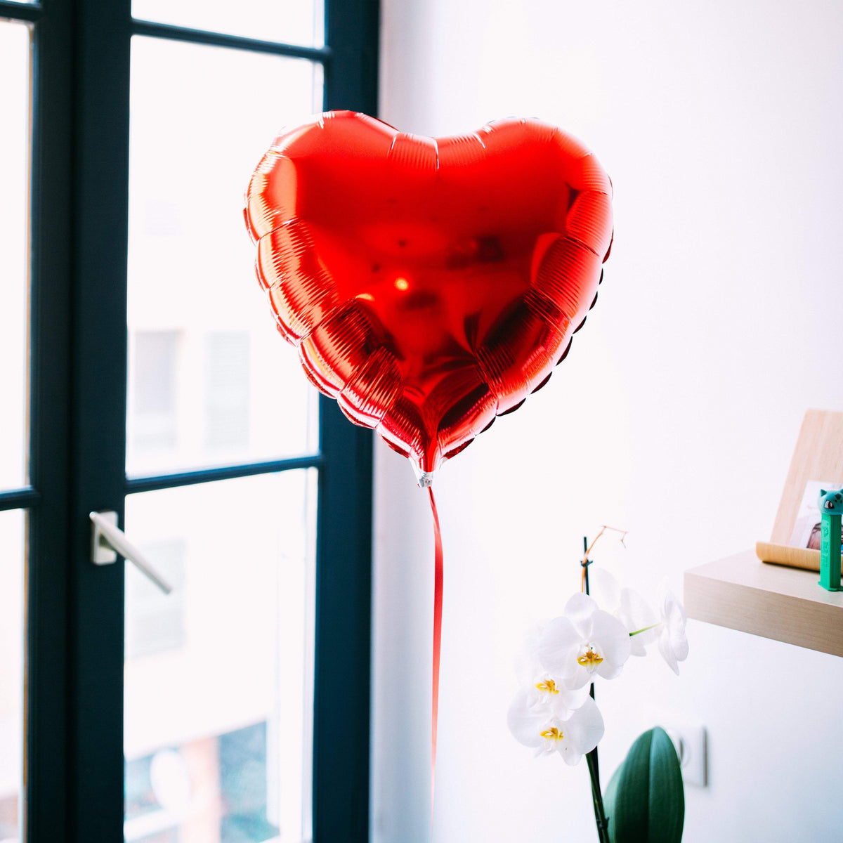 Ballon en forme de coeur rouge pour une livraison originale