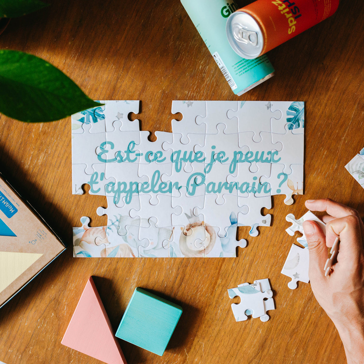 Puzzle personnalisé avec photo et texte sur fond coloré.